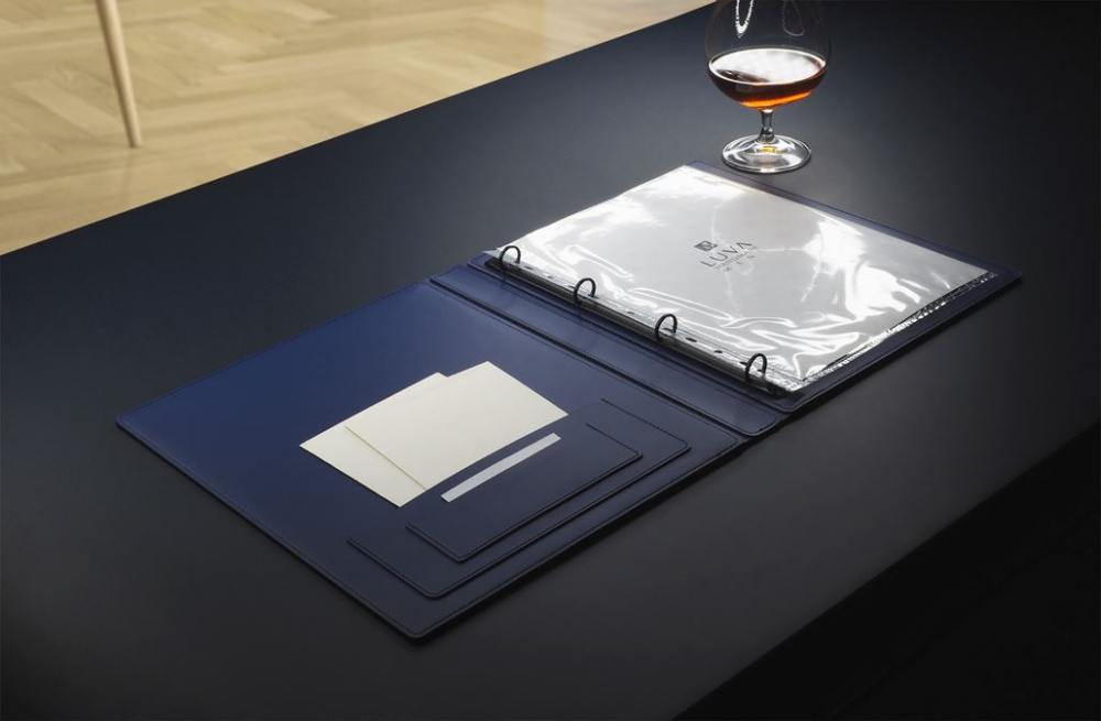 Logotrade firmakingituse foto: Hotelli juhis  1210094